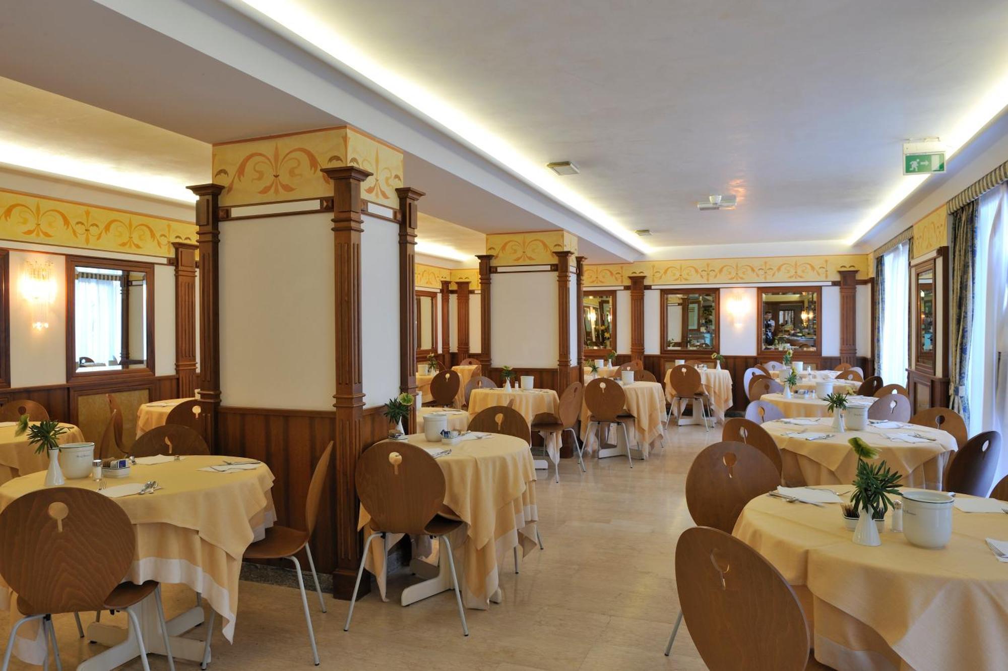 Hotel Miramare Линьяно-Саббьядоро Экстерьер фото