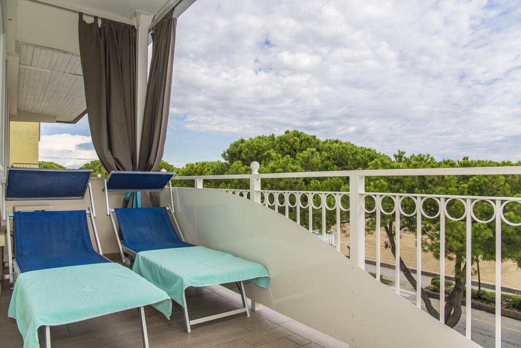 Hotel Miramare Линьяно-Саббьядоро Экстерьер фото