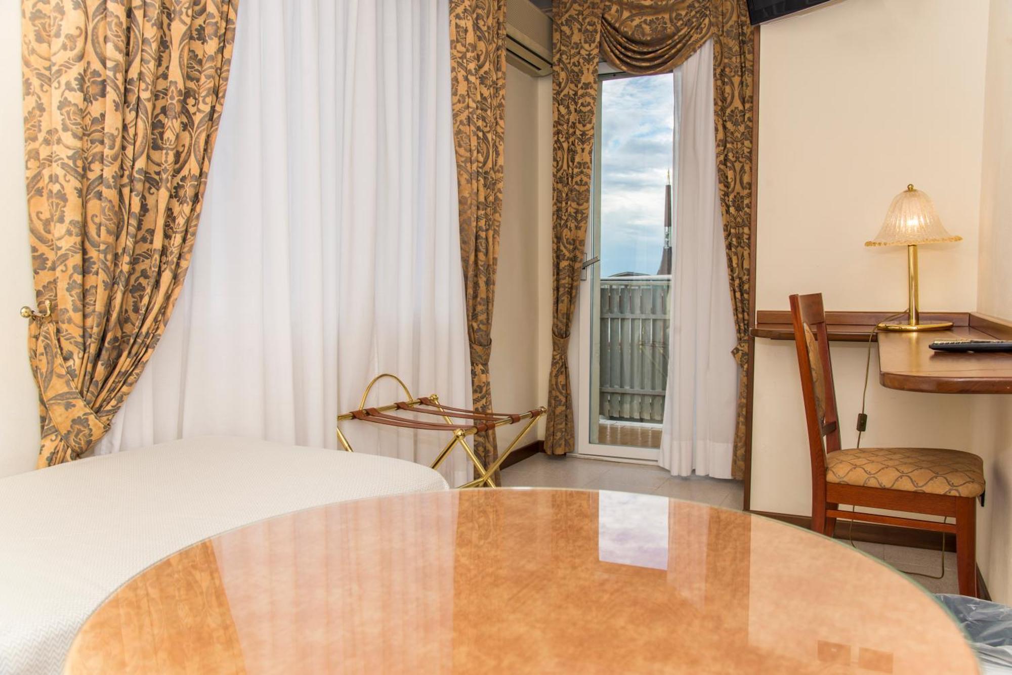 Hotel Miramare Линьяно-Саббьядоро Экстерьер фото