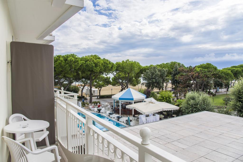 Hotel Miramare Линьяно-Саббьядоро Экстерьер фото