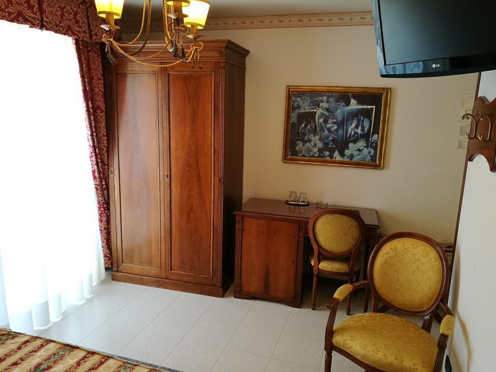 Hotel Miramare Линьяно-Саббьядоро Экстерьер фото
