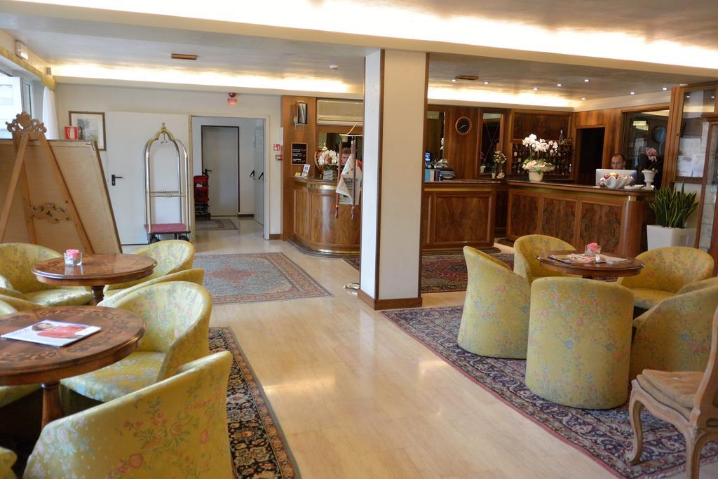 Hotel Miramare Линьяно-Саббьядоро Экстерьер фото
